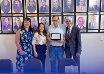 Prefeitura de Formiga homenageia ex-prefeito Juarez Eufrásio de Carvalho por seus 90 anos