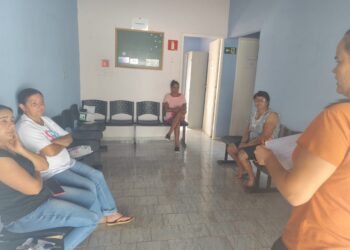 Córrego Fundo: Comunidade de Falhas se informa sobre vacinação em roda de conversa