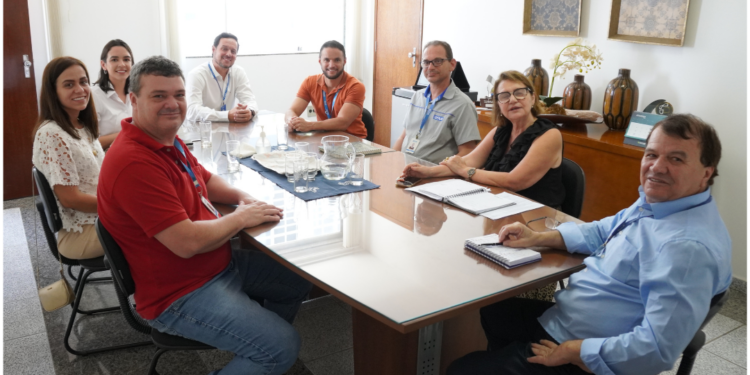 Unifor-MG e Senai Formiga discutem parceria para o curso técnico em Química