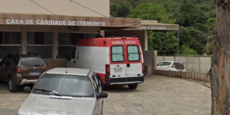 MG: cerca de 20 crianças são levadas para hospital após filha de traficante distribuir droga na escola