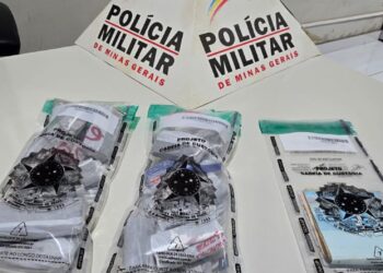 Homem e mulher são presos suspeitos de tráfico de drogas, em Formiga