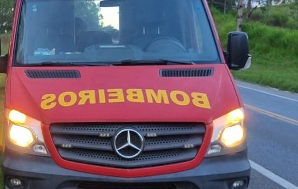 Família fica ferida após acidente na MG-050, em Formiga