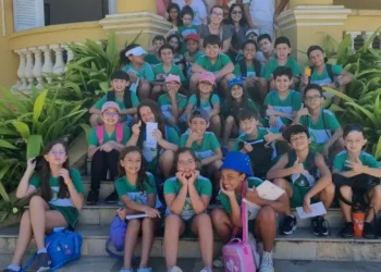 Alunos do Centro de Educação Crescer mergulham na história de Formiga em visita ao Museu Municipal