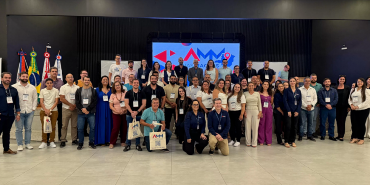 Formiga sediou evento da AMM com foco na Gestão Municipal Eficiente