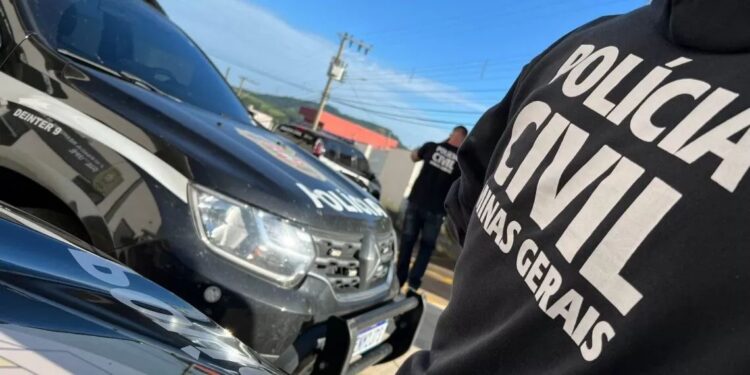 PCMG prende três suspeitos de extorsão contra idoso em Luz