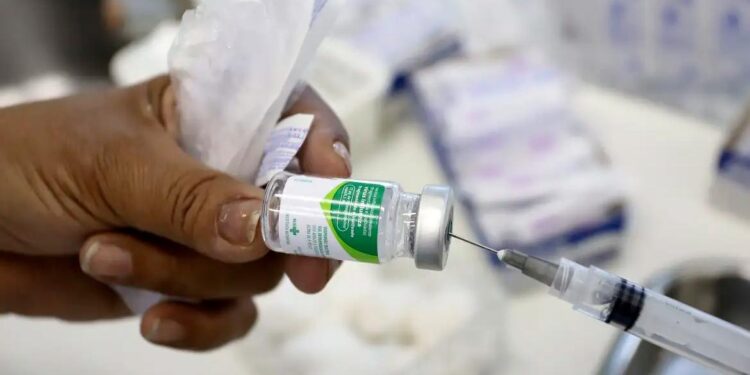 Campanha de vacinação nacional contra a gripe começa no dia 7 de abril