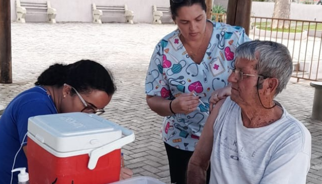 Campanha de Multivacinação em Córrego Fundo imuniza adultos e reforça orientações sobre prevenção