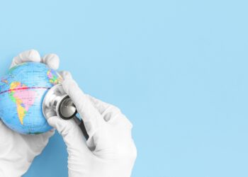 Após anúncio de saída dos EUA, OMS cortará em 20% seu orçamento