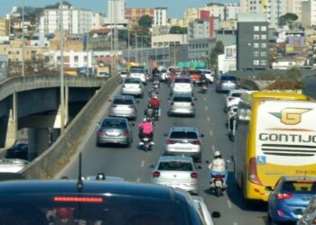Governo de Minas facilita defesa de motoristas com novos serviços digitais