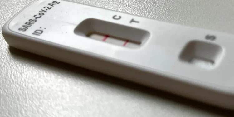 Covid-19: Divinópolis confirma primeira morte pela doença em 2025