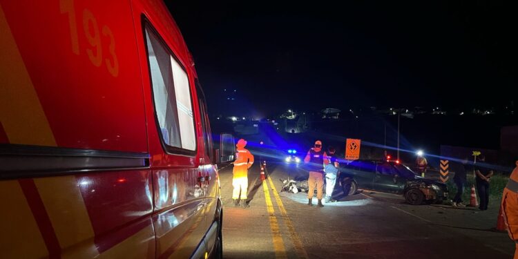 Colisão entre automóvel e motocicleta deixa duas pessoas feridas na MG-050 em Formiga