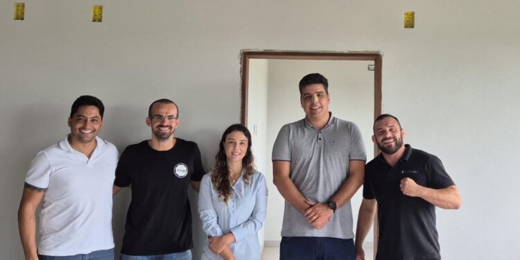 Vereador Thiago Pinheiro visita obras da nova sede do Instituto Tatame do Bem