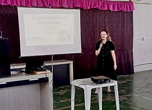 Secretaria de Políticas Sociais promove ação de conscientização sobre autismo para grupo de mulheres em Córrego Fundo