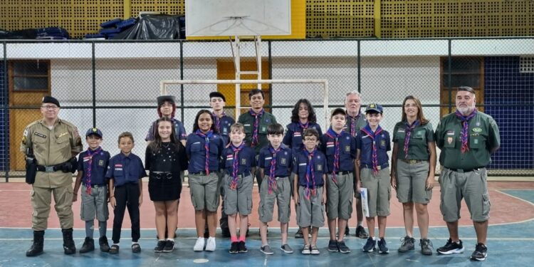 Polícia Militar realiza palestra e treinamento para os Escoteiros de Formiga