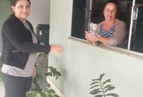 Agentes de endemias atuam contra focos de mosquito em Córrego Fundo