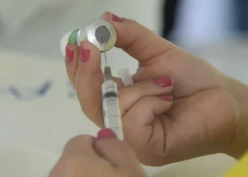 Campanha de vacinação contra a gripe começa nesta segunda