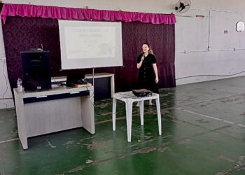 Secretaria de Políticas Sociais promove ação de conscientização sobre autismo para grupo de mulheres em Córrego Fundo