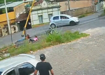 PM divulga detalhes sobre acidente entre scooter e carro e faz alerta aos pais