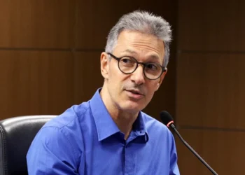 Governo Zema publica decreto que revoga reajuste do ICMS para produtos importados