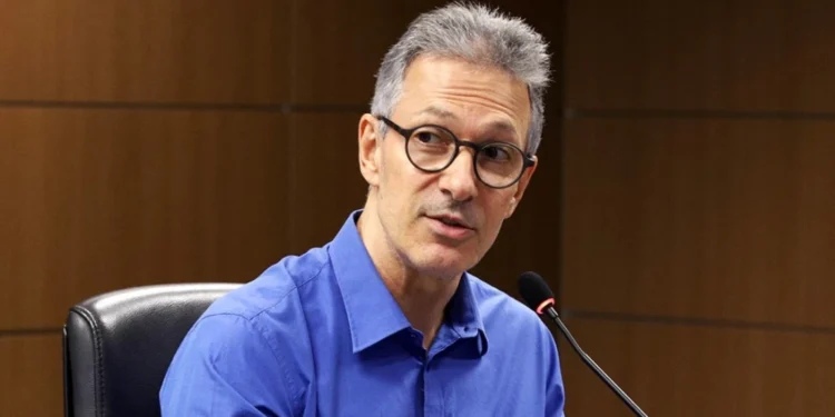 Governo Zema publica decreto que revoga reajuste do ICMS para produtos importados