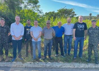 Plantio de mudas nas margens do Rio Formiga marca mais uma etapa do projeto “Plante um Ipê”