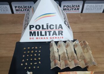 Dois suspeitos de tráfico de drogas e um usuário são presos em Bambuí