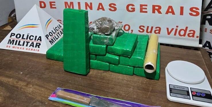 Polícia Militar apreende drogas em zona rural de Arcos