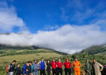 Bombeiros encontram corpos de casal que desapareceu após cabeça d’água em cachoeira de Conceição do Mato Dentro