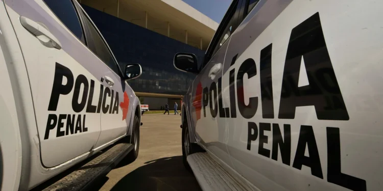 Governo de Minas divulga concurso da Polícia Penal em meio a protestos da segurança pública por reajuste