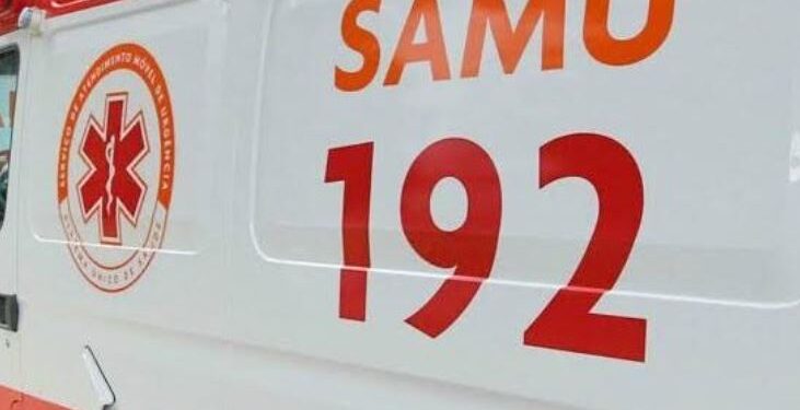 Idoso e homem ficam feridos em atropelamento por moto na avenida Geraldo Almeida