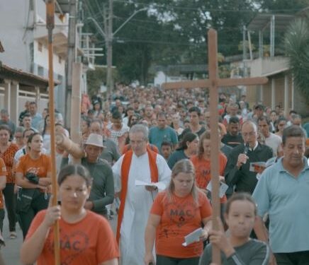 Caminhada da Penitência reuniu cerca de 300 pessoas em Córrego Fundo