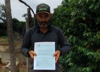 Agricultores familiares de Córrego Fundo recebem títulos de propriedade