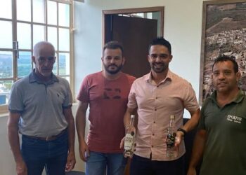 Cachaças de Córrego Fundo recebem selo de qualidade