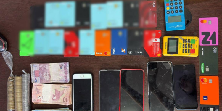 Golpe do espelhamento de celular: Polícia Civil investiga quadrilha especializada em Minas