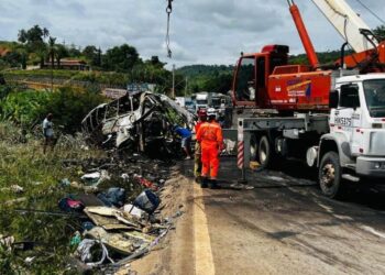 Justiça condena empresa de ônibus a pagar R$ 570 mil por acidente que matou 39 pessoas na BR-116