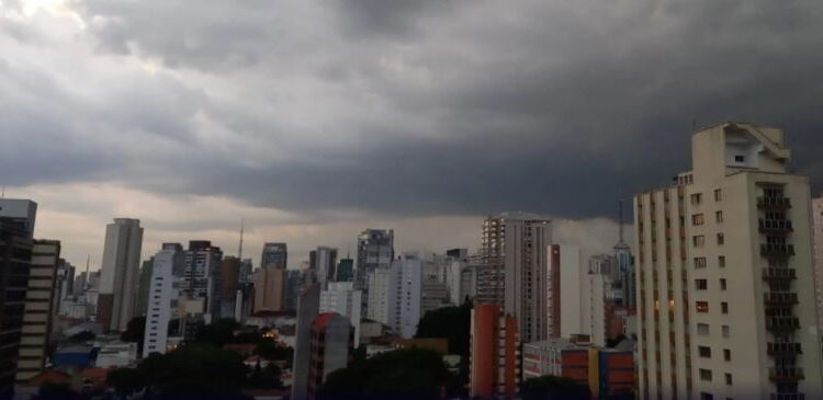 ‘Alerta amarelo’: Formiga e outras 490 cidades de Minas podem ter chuvas intensas a partir desta quinta