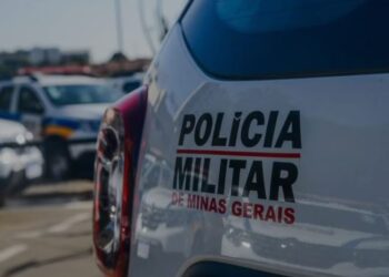 Mulher dopa, mata, arranca órgão genital e ateia fogo em namorado após ele ‘alisar’ filha dela