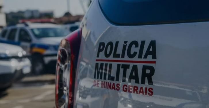 Mulher dopa, mata, arranca órgão genital e ateia fogo em namorado após ele ‘alisar’ filha dela