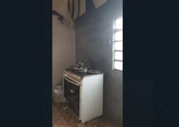 Superaquecimento de panela provoca incêndio em cozinha no bairro Vila Floresta, em Campo Belo