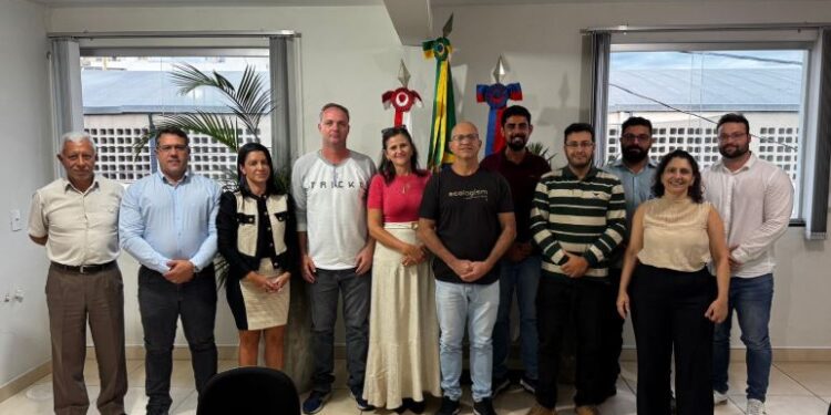 Executivo e Legislativo de Formiga debatem regulamentação do Programa “Água é Vida”