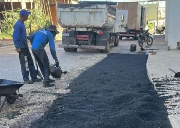 Operação Tapa-Buracos continua em Córrego Fundo