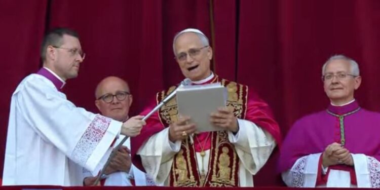 O cardeal dos Estados Unidos, Robert Francis Prevosti, é o novo papa