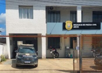 Polícia Civil prende homem por violência doméstica em Arcos