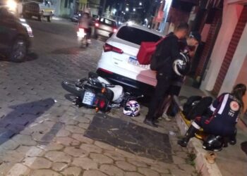 Motociclista sofre fratura grave em acidente na avenida Abílio Machado