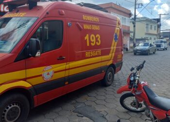 Jovem fica ferido após cair de motocicleta no bairro Vila Castro, em Formiga