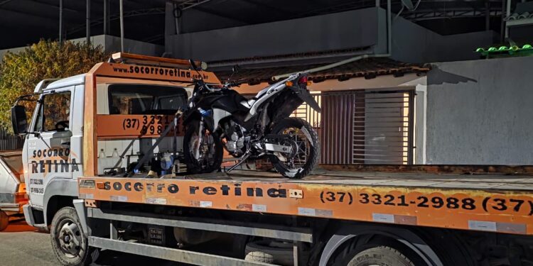 Motocicleta furtada em Ribeirão das Neves é localizada pela PM em Formiga