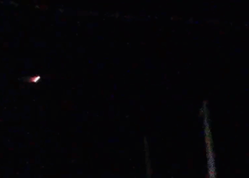 Vídeo: Morador do Cidade Nova registra bola de fogo que cruzou o céu de Formiga na noite desta quarta-feira