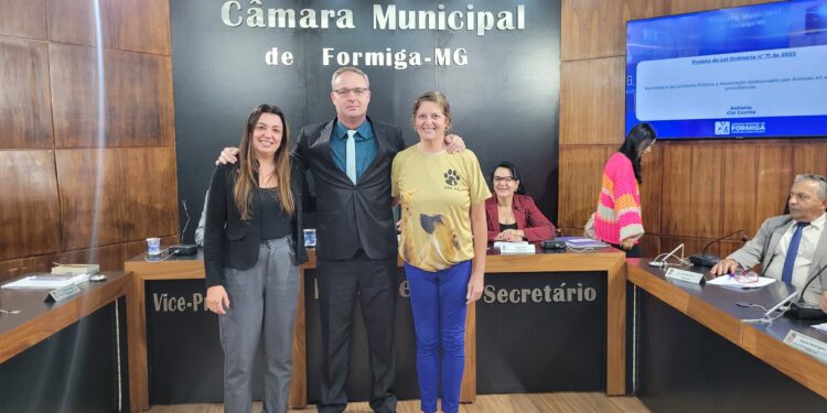 Câmara aprova projeto que reconhece de utilidade pública a Associação Protetores de Quatro Patas