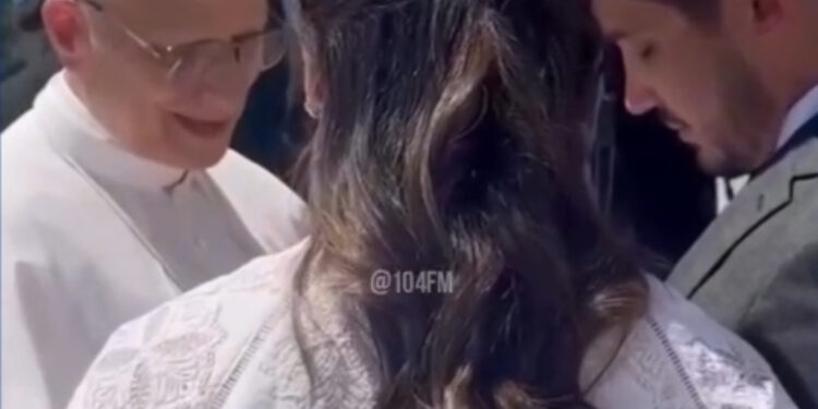 Casal formiguense recebe bênção do Papa Leão XIV em cerimônia especial no Vaticano