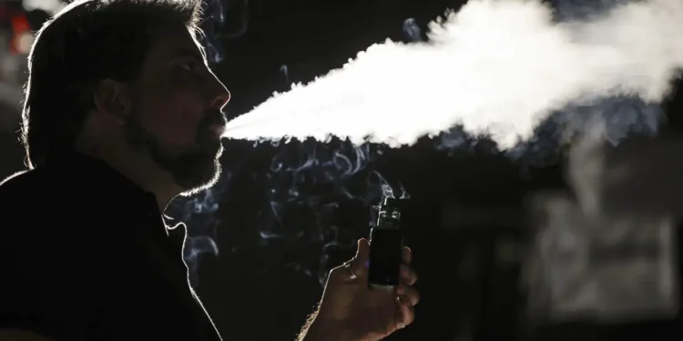 Dados mostram crescimento de 25% no número de fumantes no Brasil